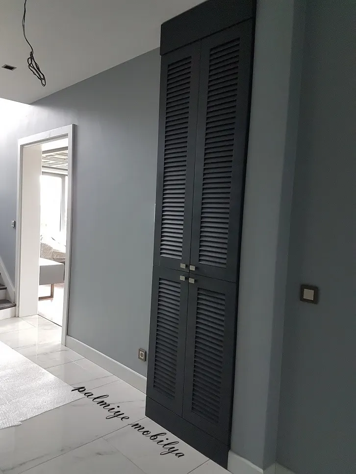 Ahşap ve Lake Panjur Kapaklı Dolaplar